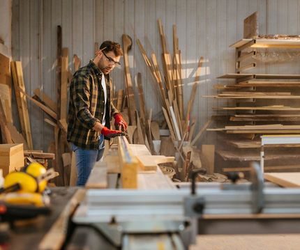 Ferretería industrial para carpinteros y fábricas de muebles