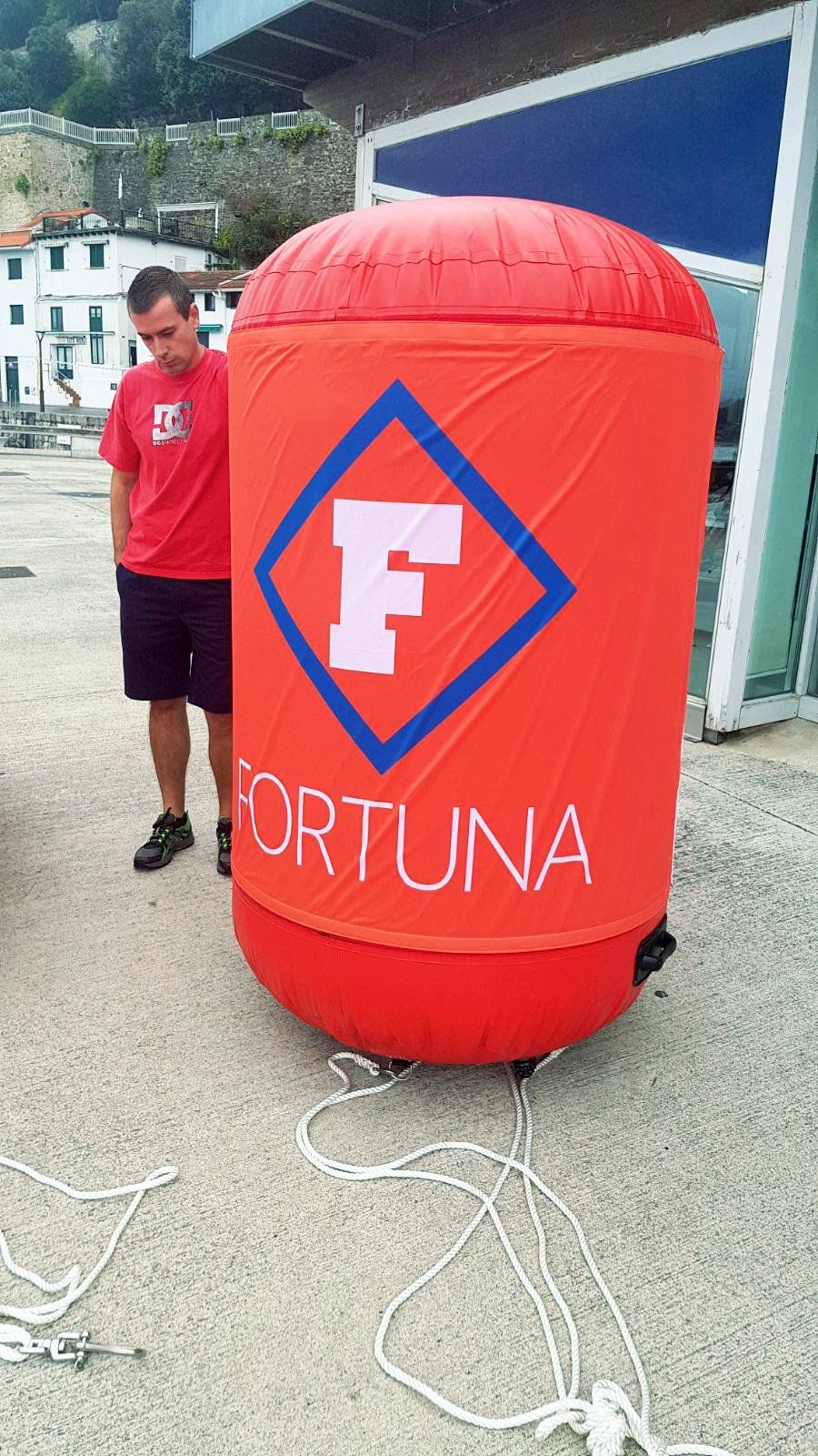 hinchables acuaticos san sebastian