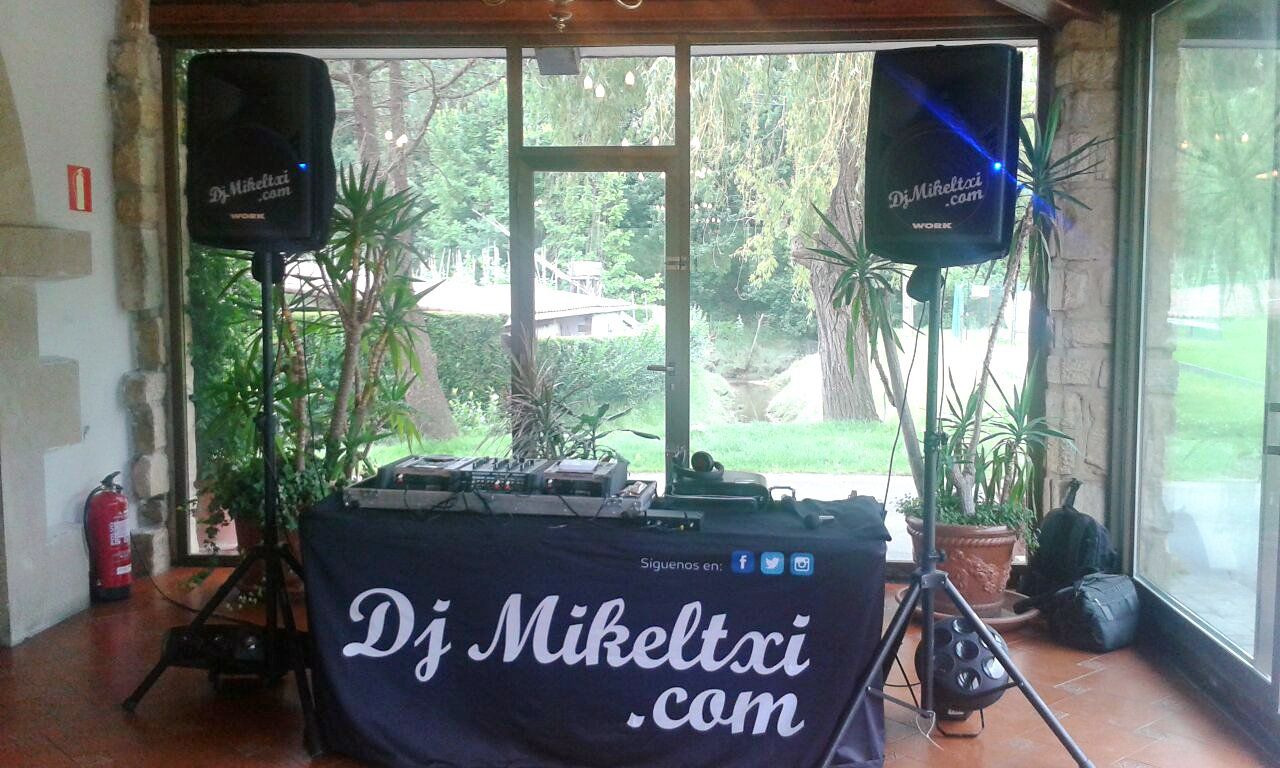 mantel dj