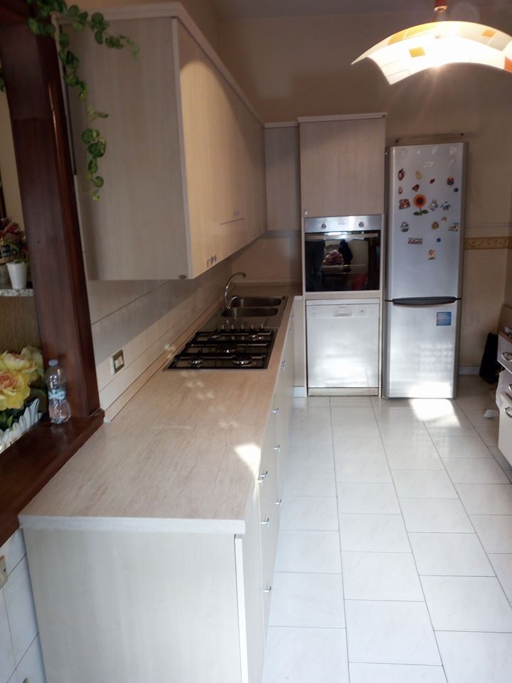 cucina colorazione chiara