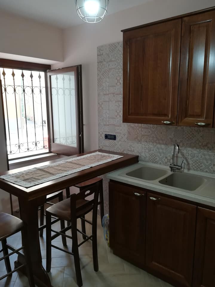 produzione cucine in legno componibili