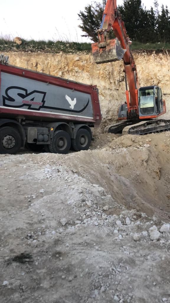 assistenza per lavori di scavo