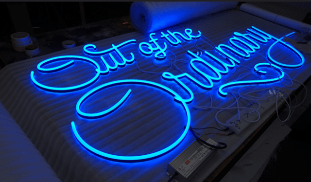 halo lit 3d signs 3d lettering 3d shop front signs