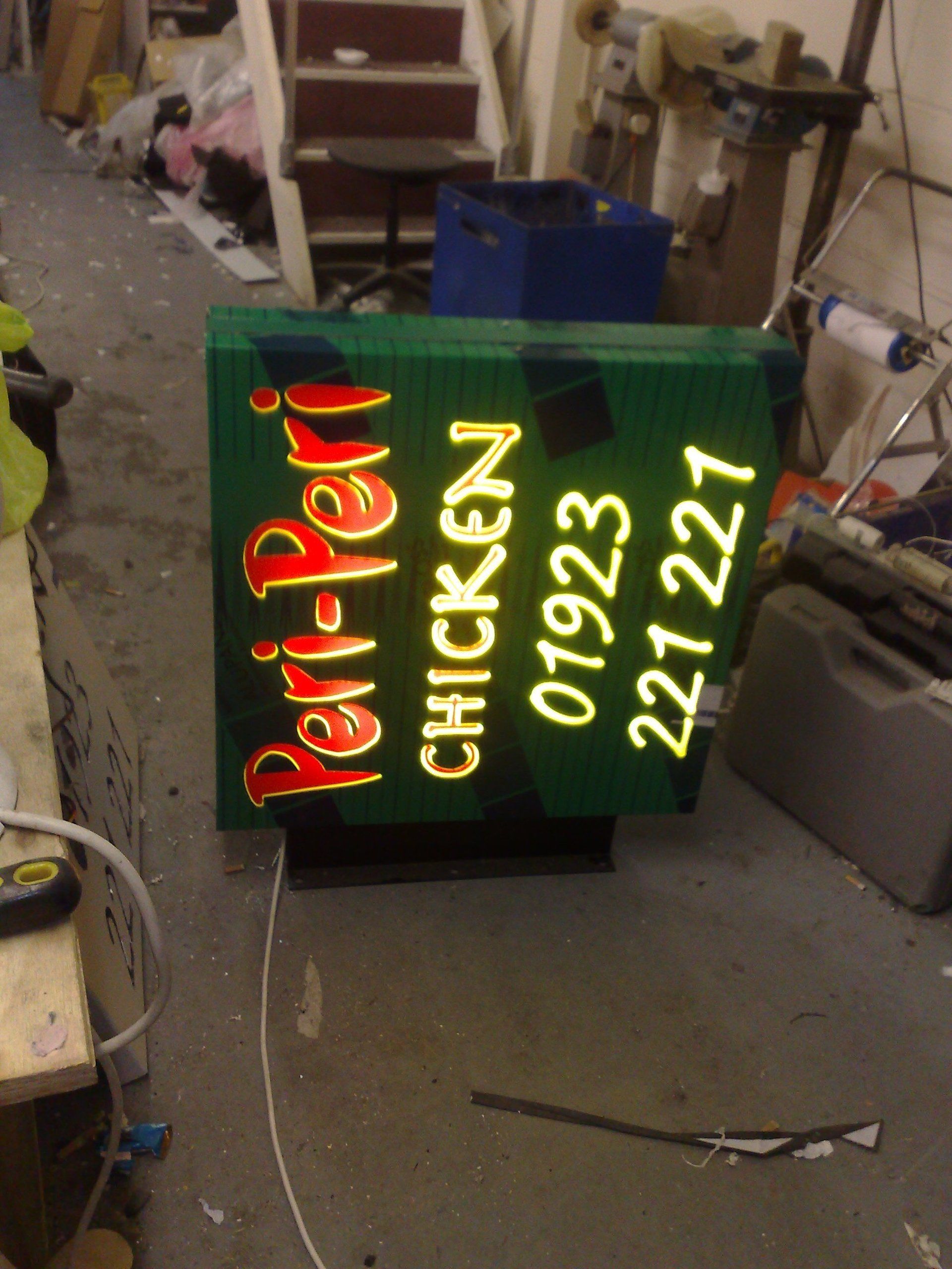 halo lit 3d signs 3d lettering 3d shop front signs