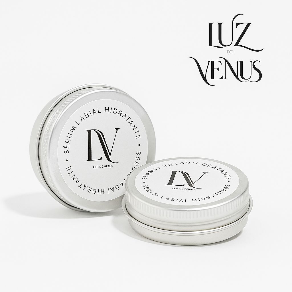 Dos envases plateados de sérum labial Luz de Venus.