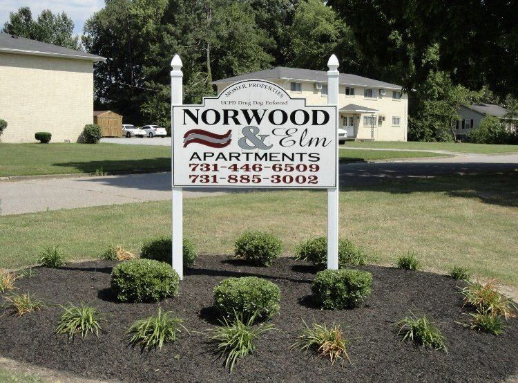 norwood and elm apartments sign