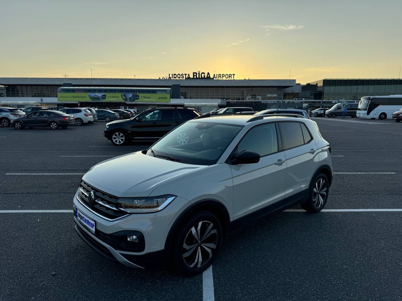 VW T-CROSS, 2024 Automatic - From 23€ / day, during winter season