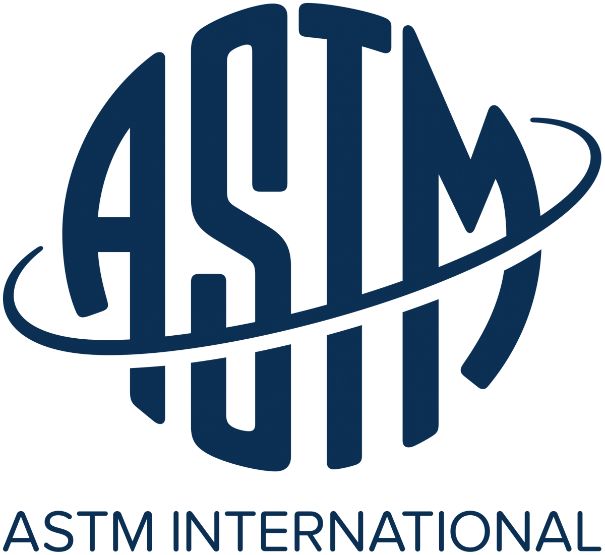 Logo d'ASTM International : texte bleu foncé dans un cercle bleu, indiquant « ASTM » avec une ligne courbe.