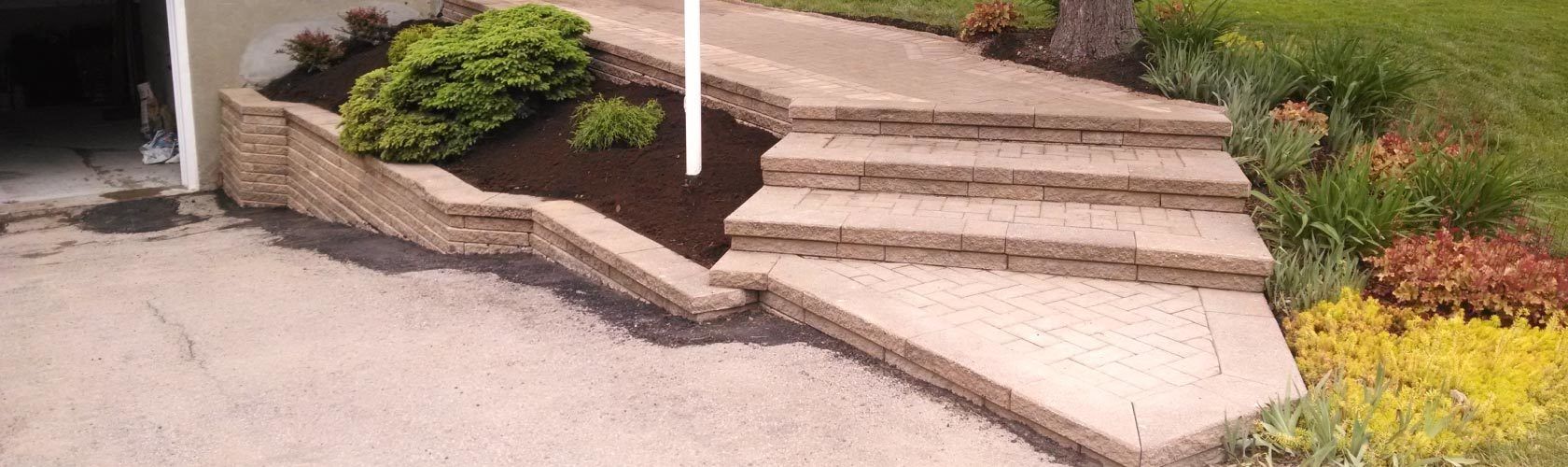 light beige parking lot with unistone walkway
