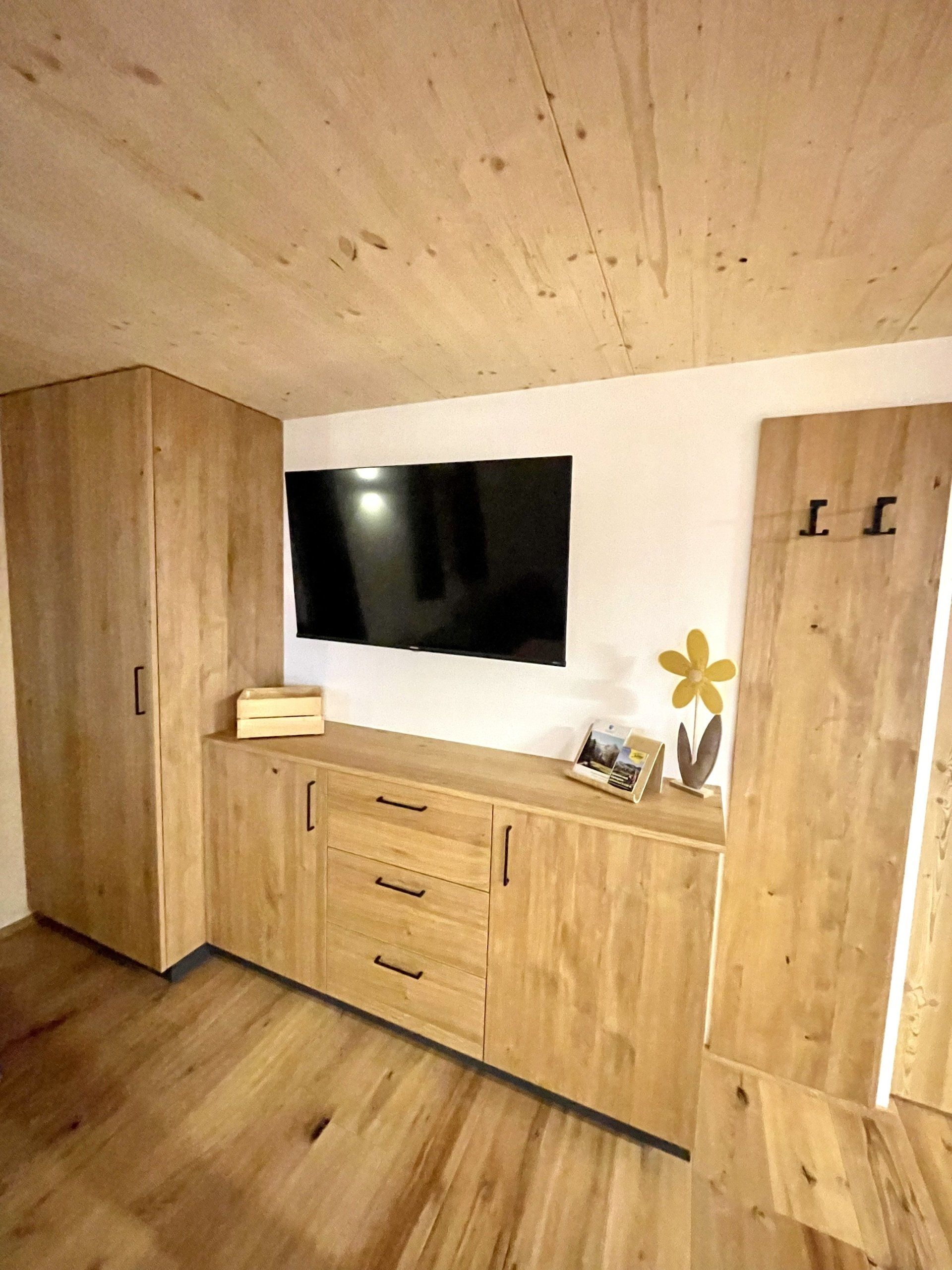 appartment 2 tv fernseher wohnzimmer