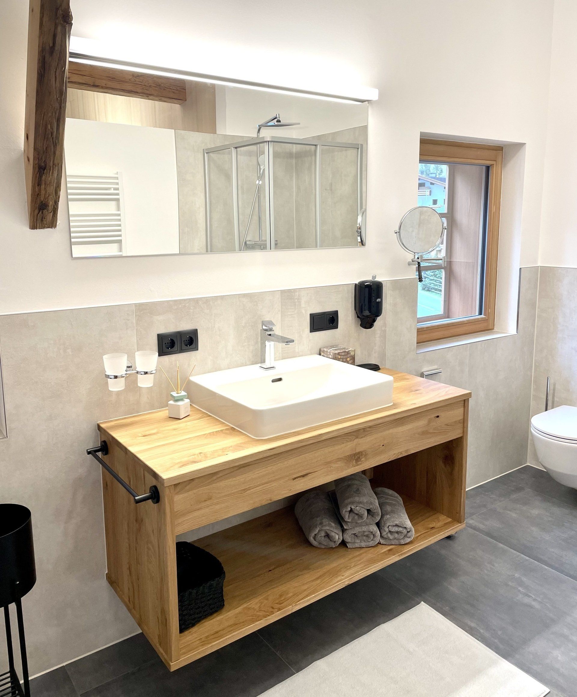 appartment 2 waschtisch