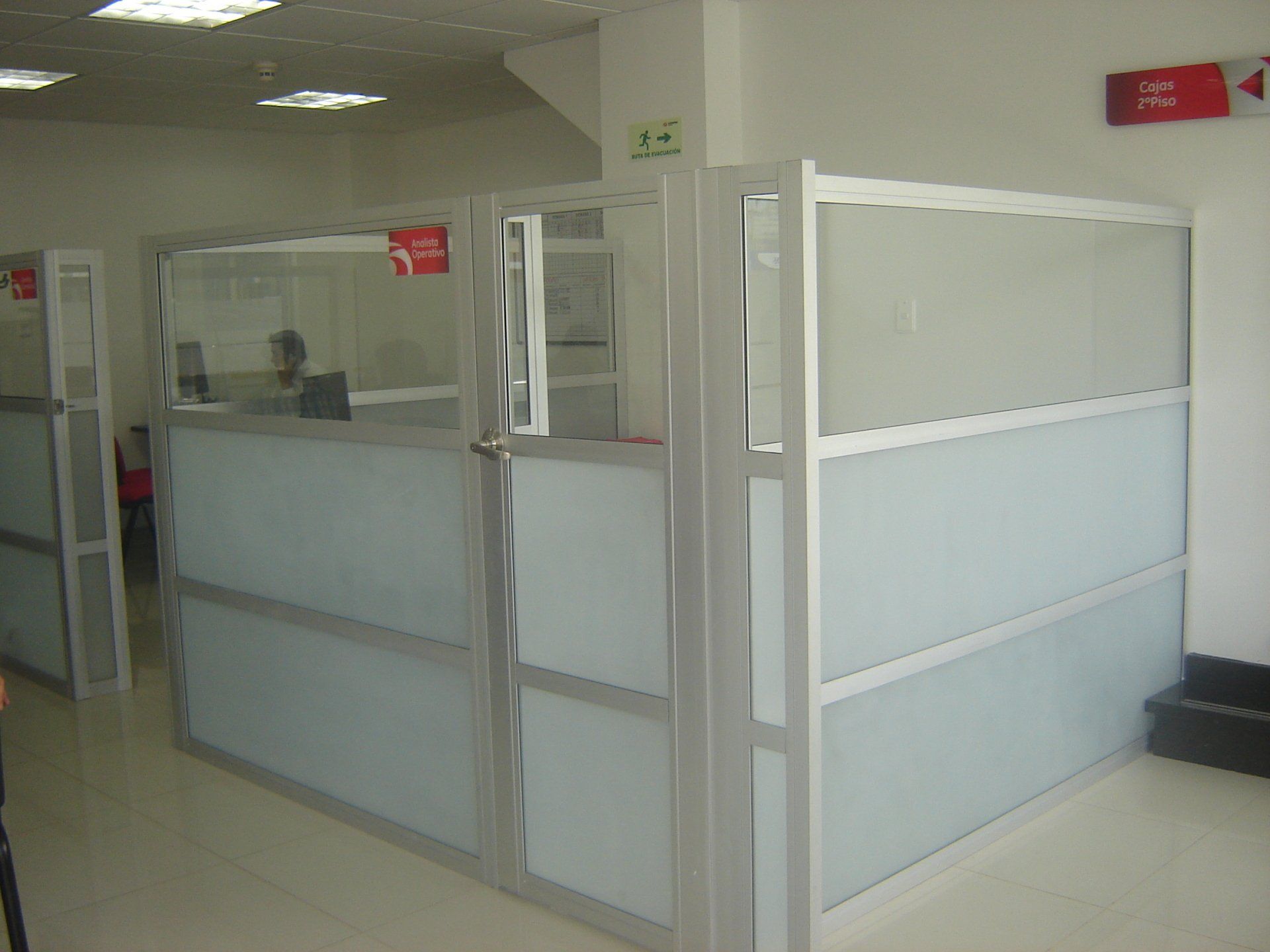 Aluminios y Decoraciones Linconl Ltda