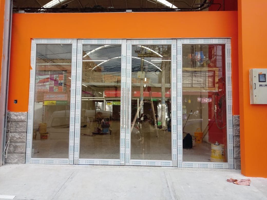 Aluminios y Decoraciones Linconl Ltda