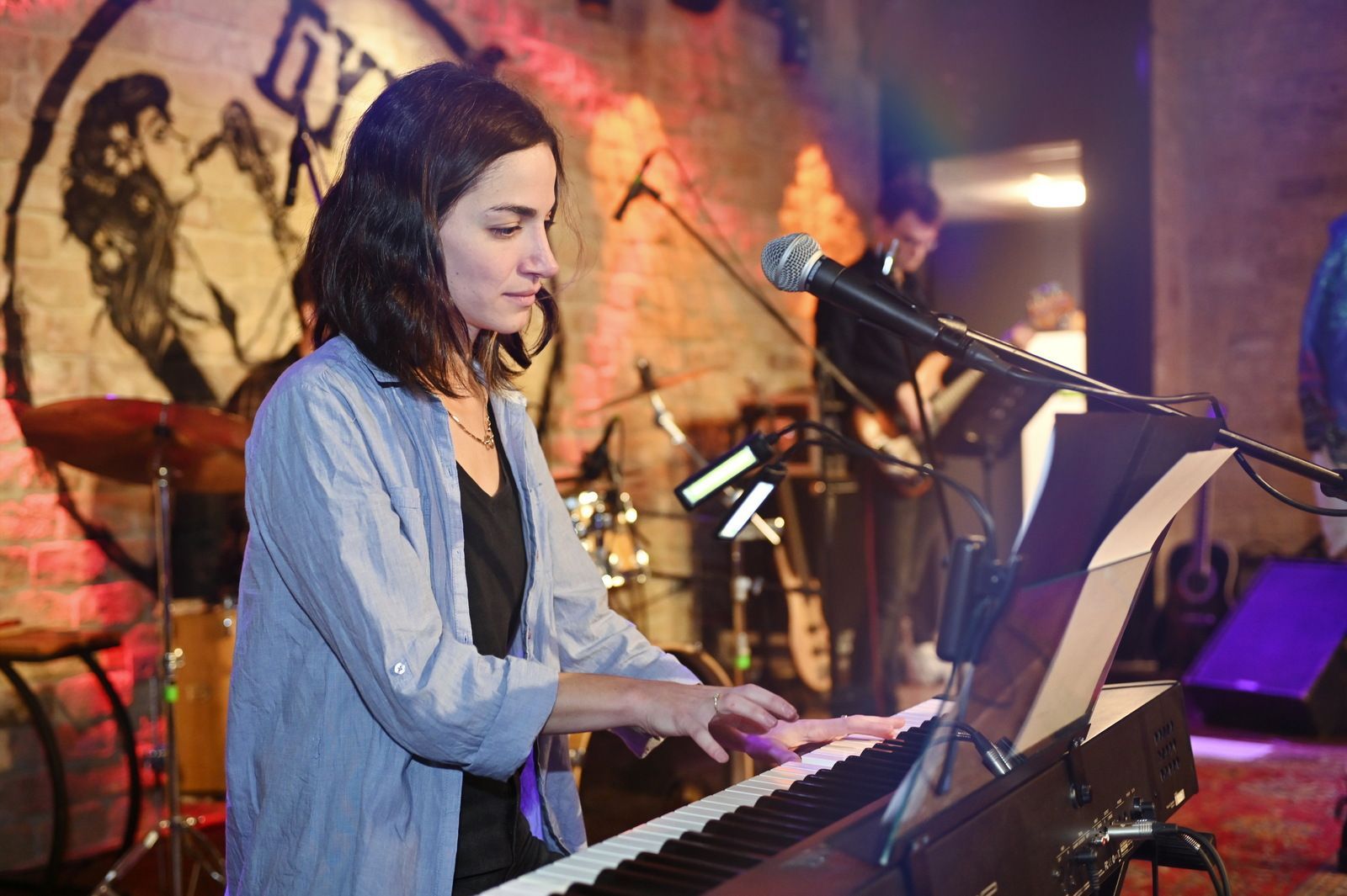 צילום מופע שירי רוק - צילום סטילס / וידאו