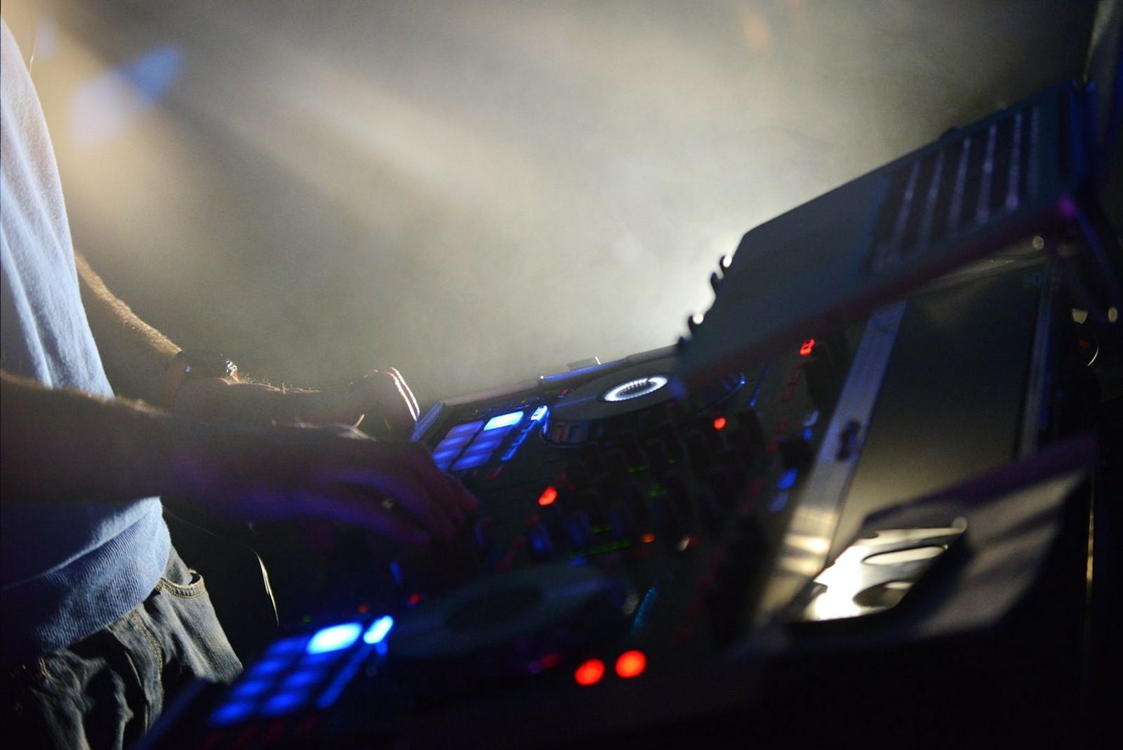 צילום אירועים - גיל דור
גיל דור - צילום אירועים
צלם אירועים במודיעין