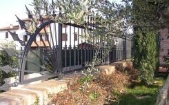 Cancellata con angolo rotondo a sinistra - Mafer bologna