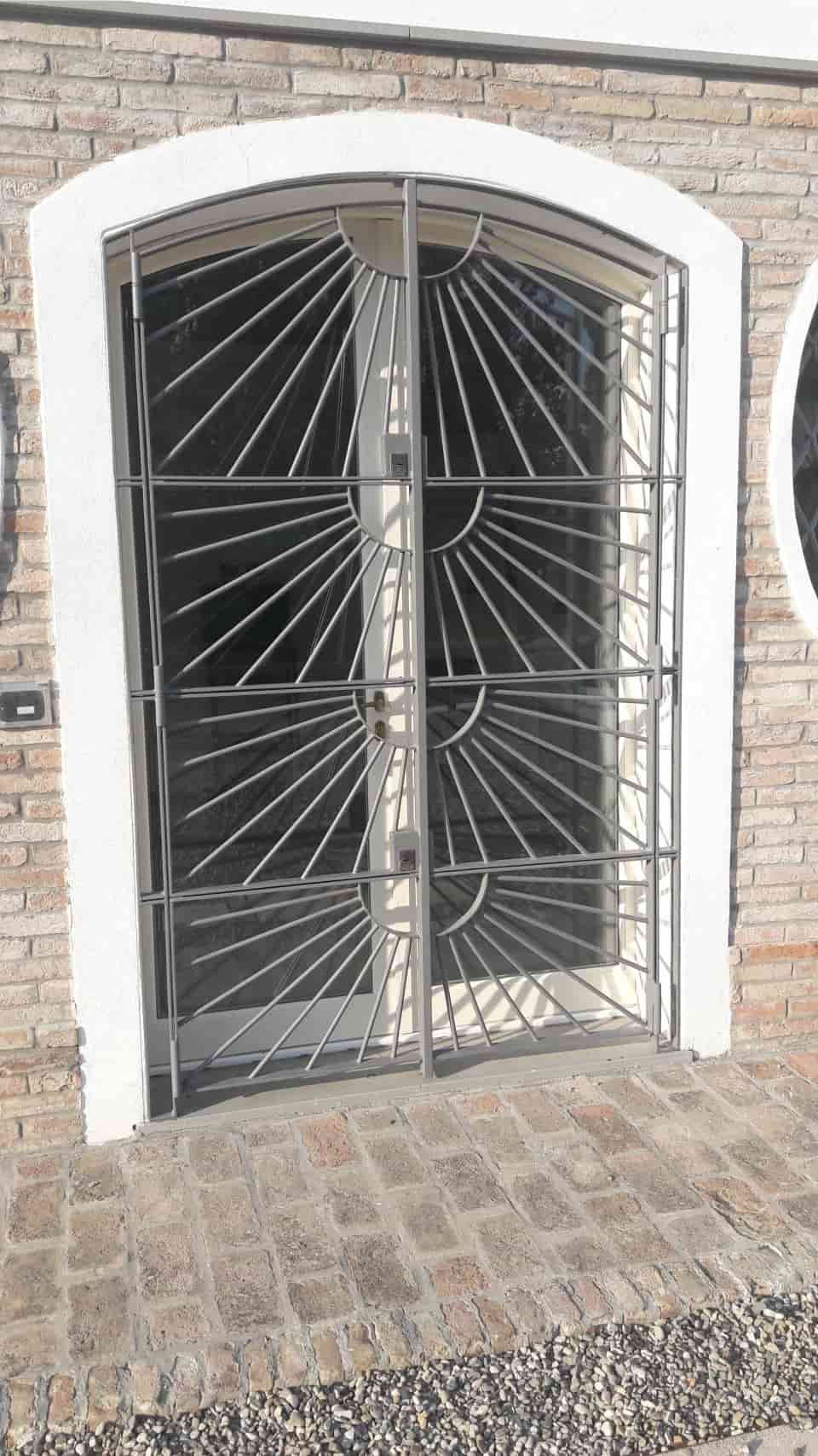 Inferriata per serramenti di portone ad arco - Mafer bologna