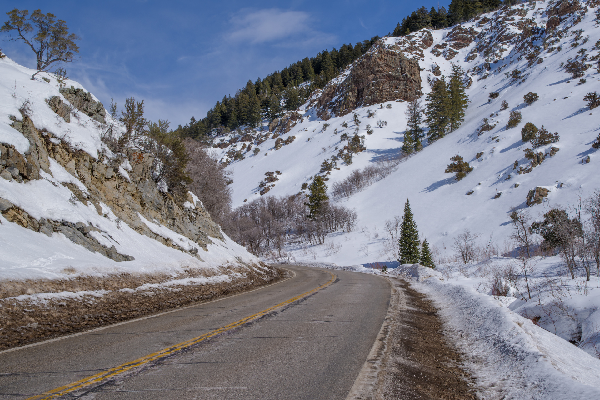Winter Towing in the Utah Mountains