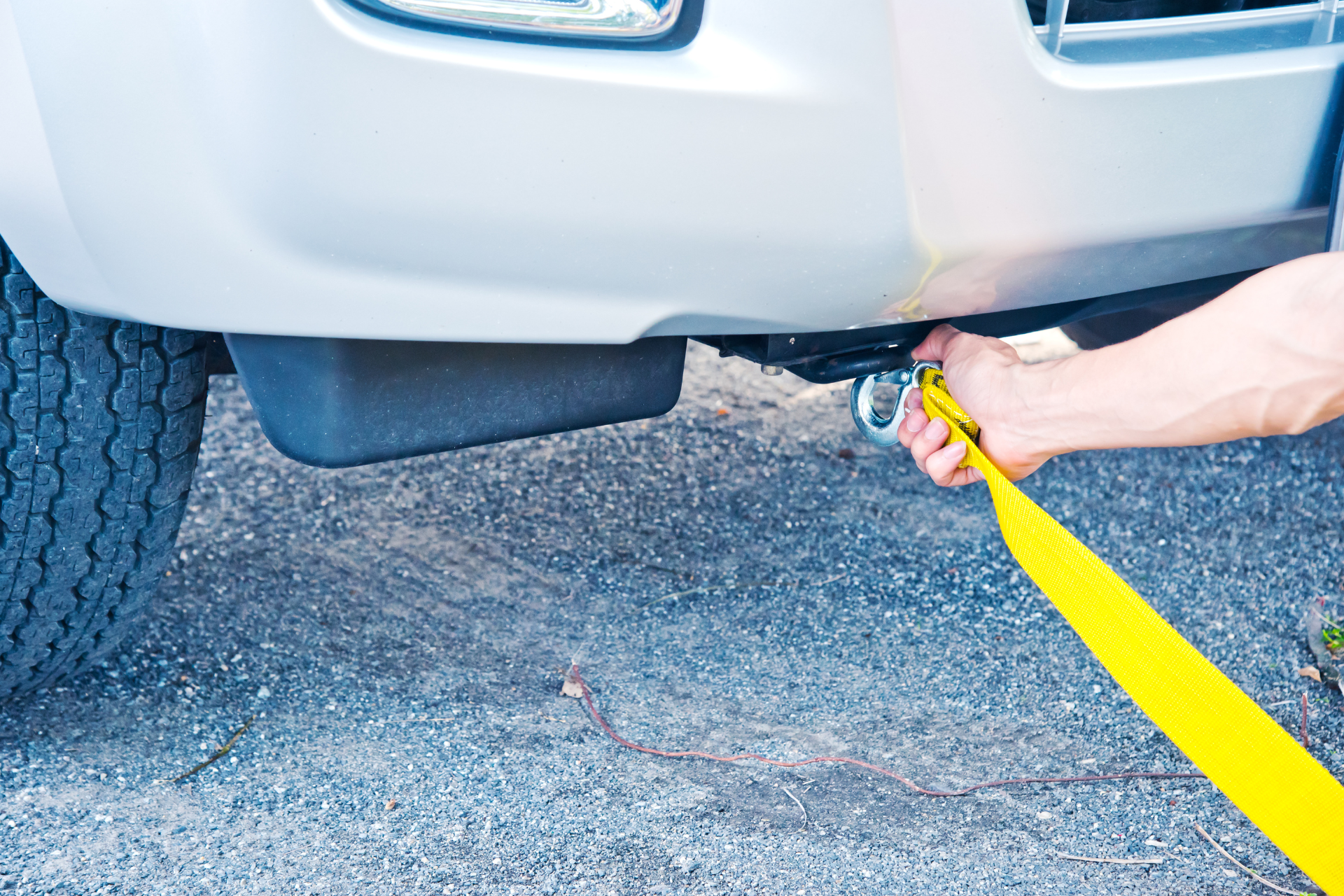 DIY vs. Professional Towing Services