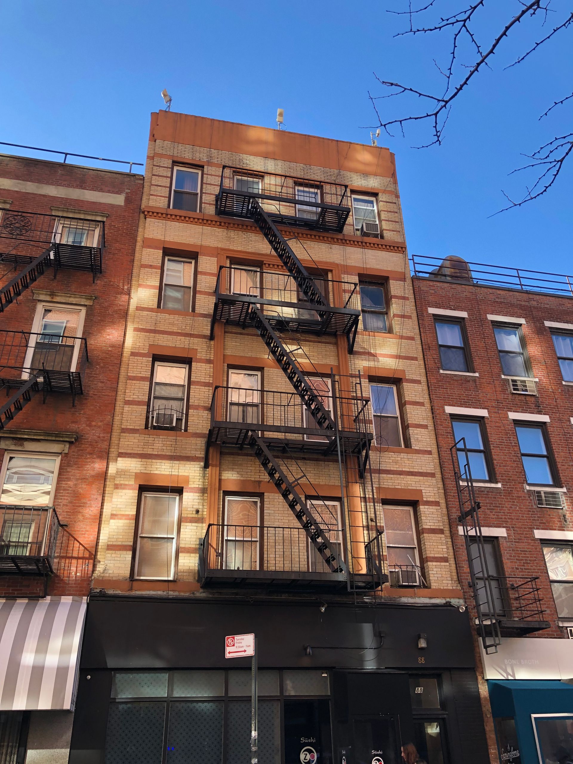 239 East 2v8th Street