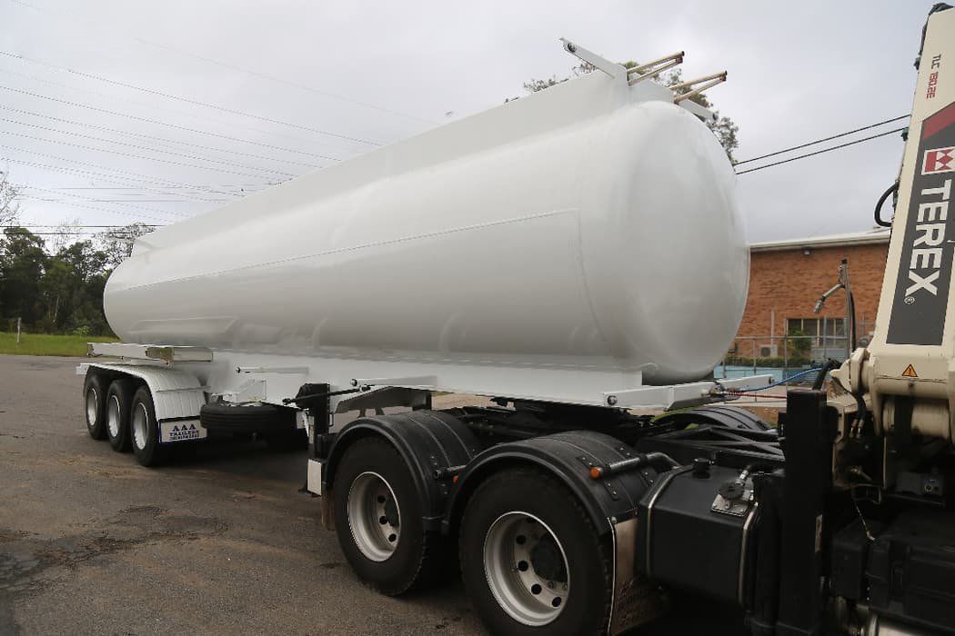 potable water tanker rear