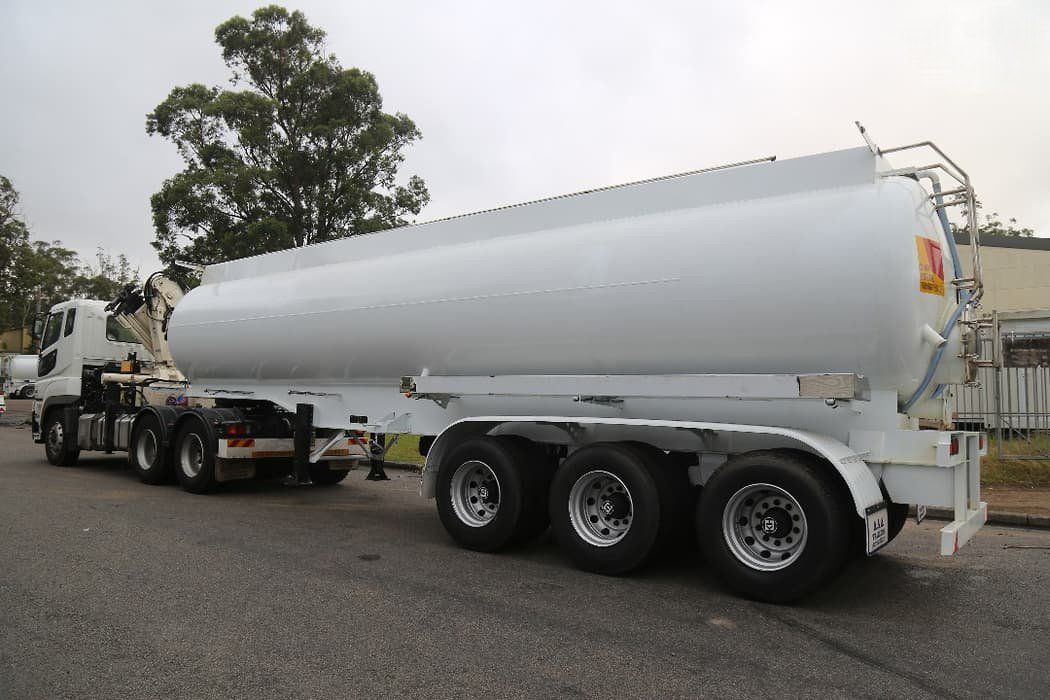 potable water tanker side profile