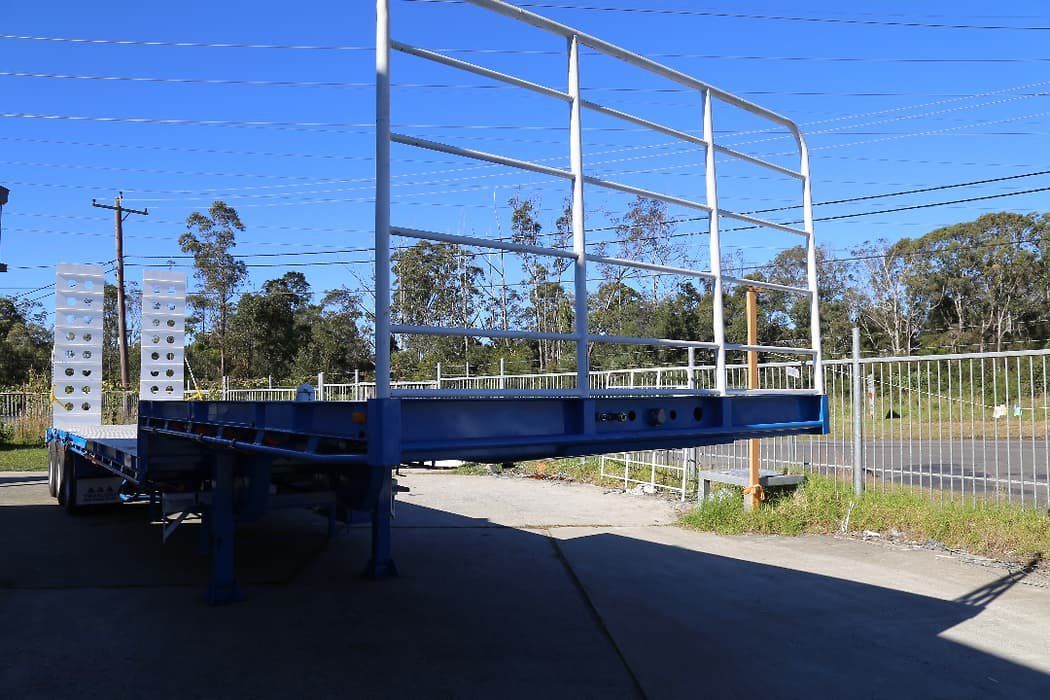 drop deck bi fold front