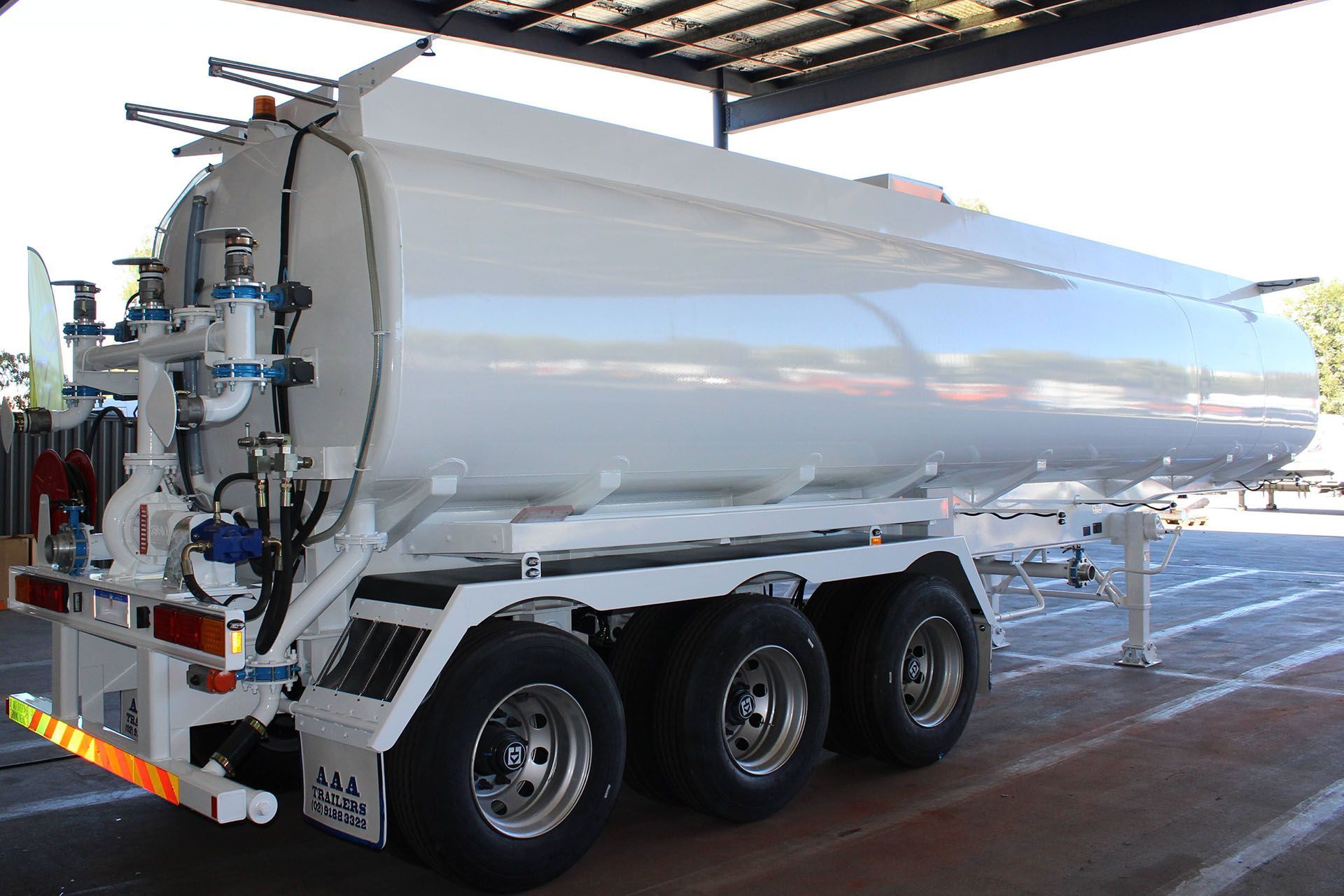 spray water tank side profile from rear