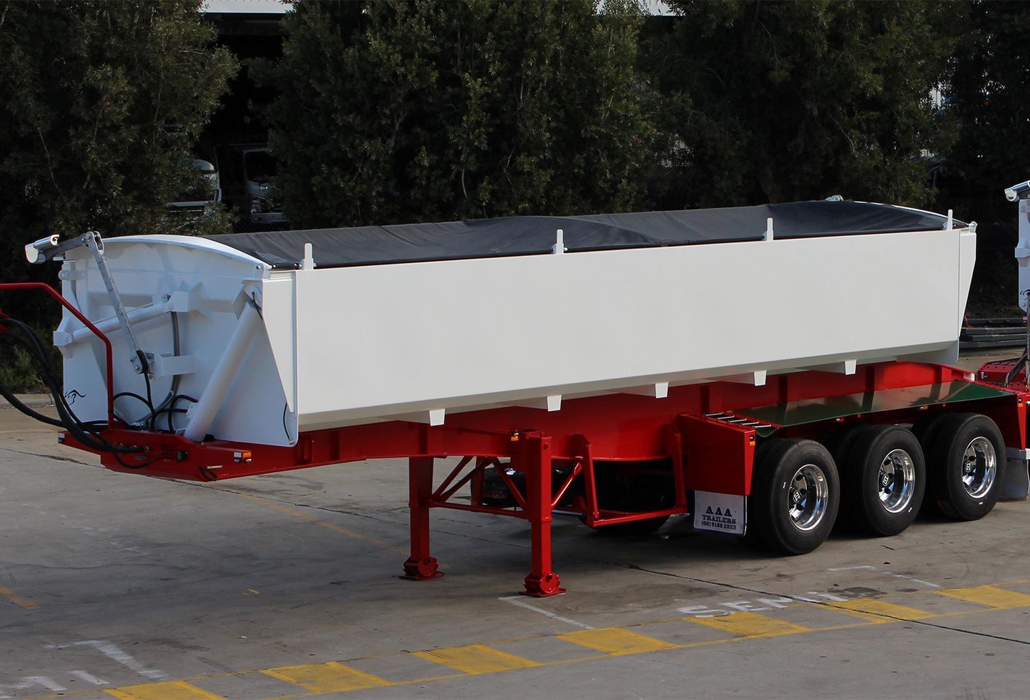 AAA side tipper with lid