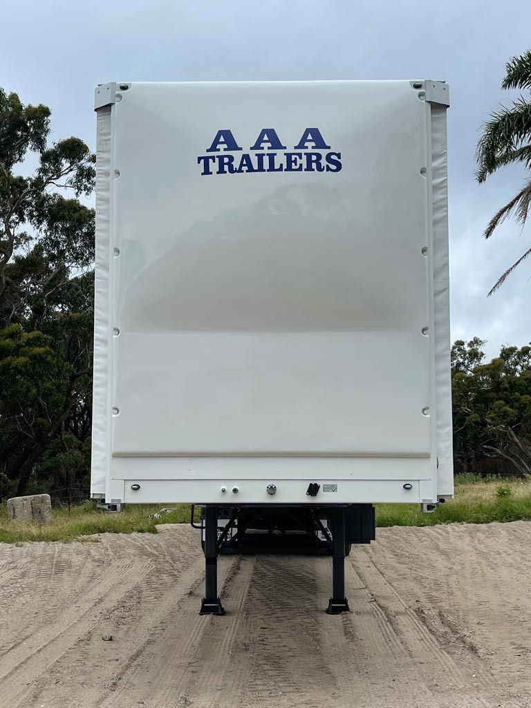 tautliner B trailer straight deck interior