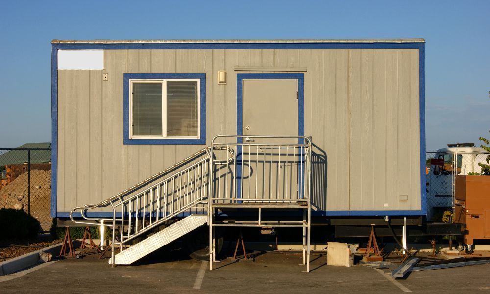 5 Ways To Use Shipping Containers at Construction Sites