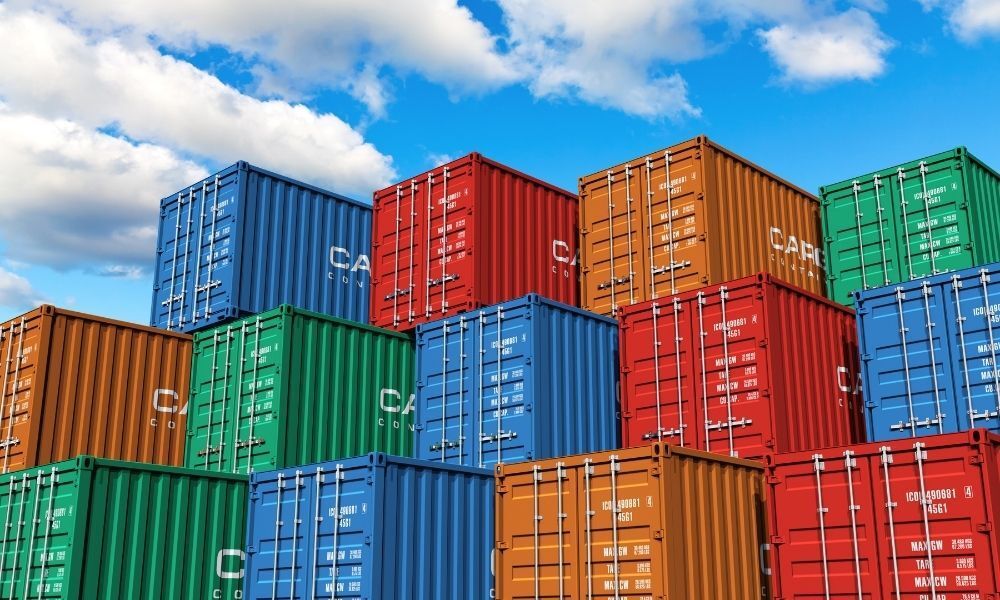 Transporting Cargo Containers [Essential Shipping Checklist]