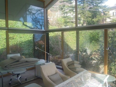 costruzione con vetrate