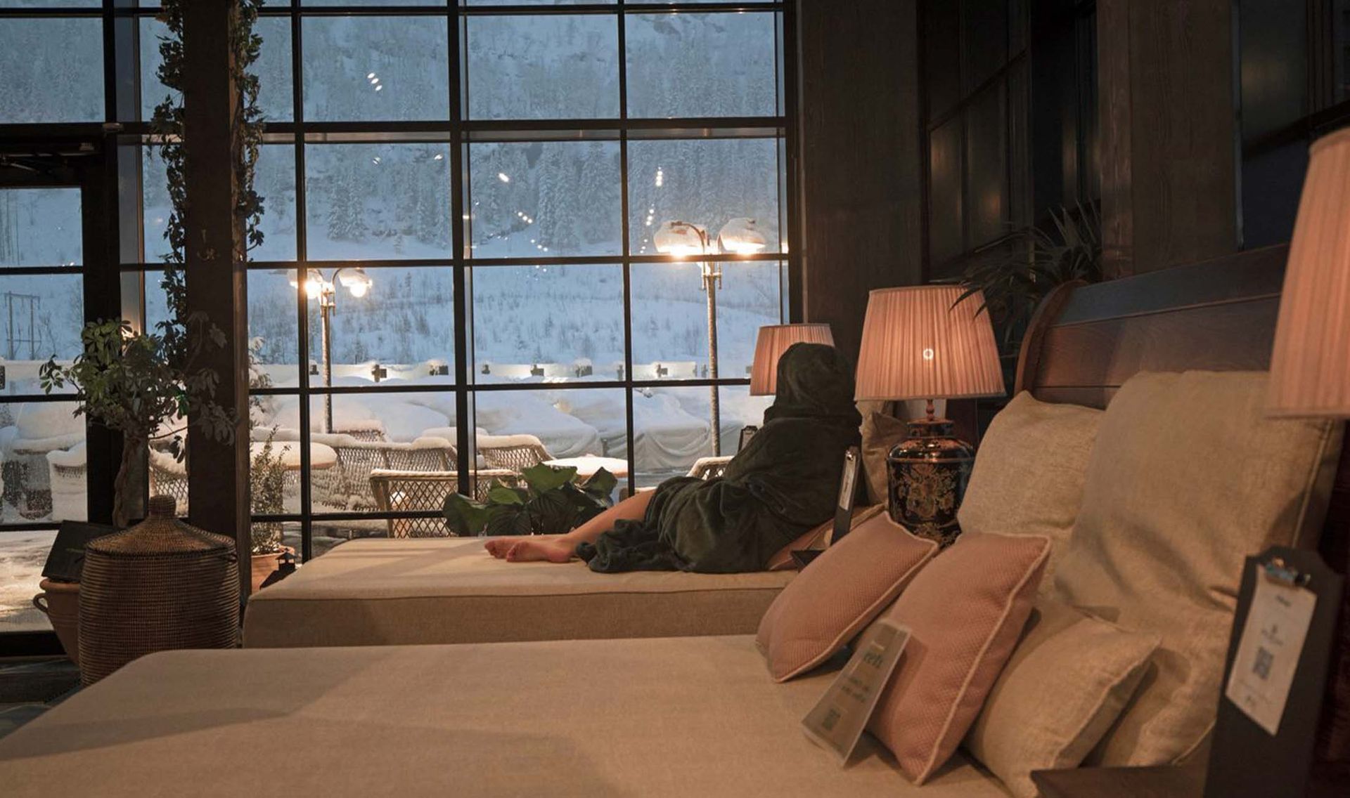 Ser opp på kuppelen til st. peters basilika.