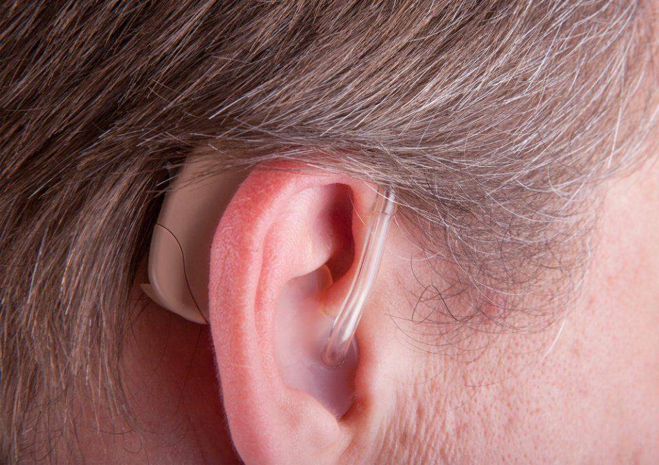 Apparecchi acustici dietro l’orecchio