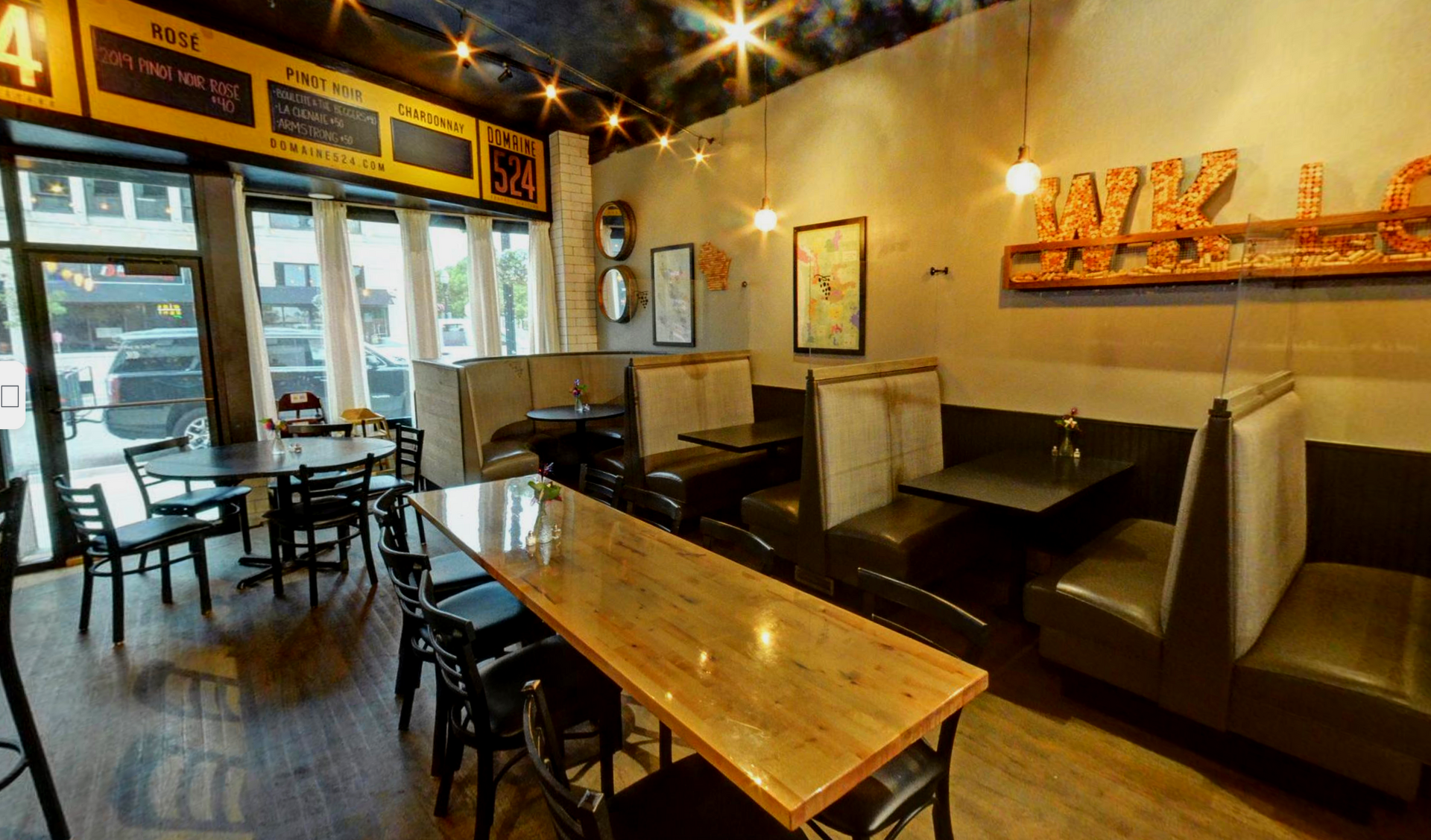 Wine Knot dining room