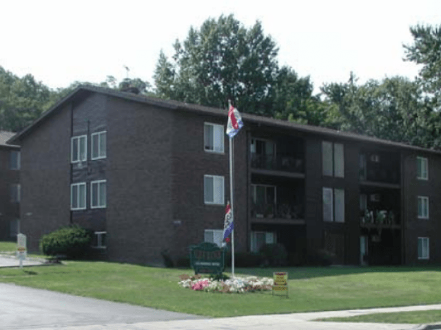 Aljer Manor - Euclid, OH