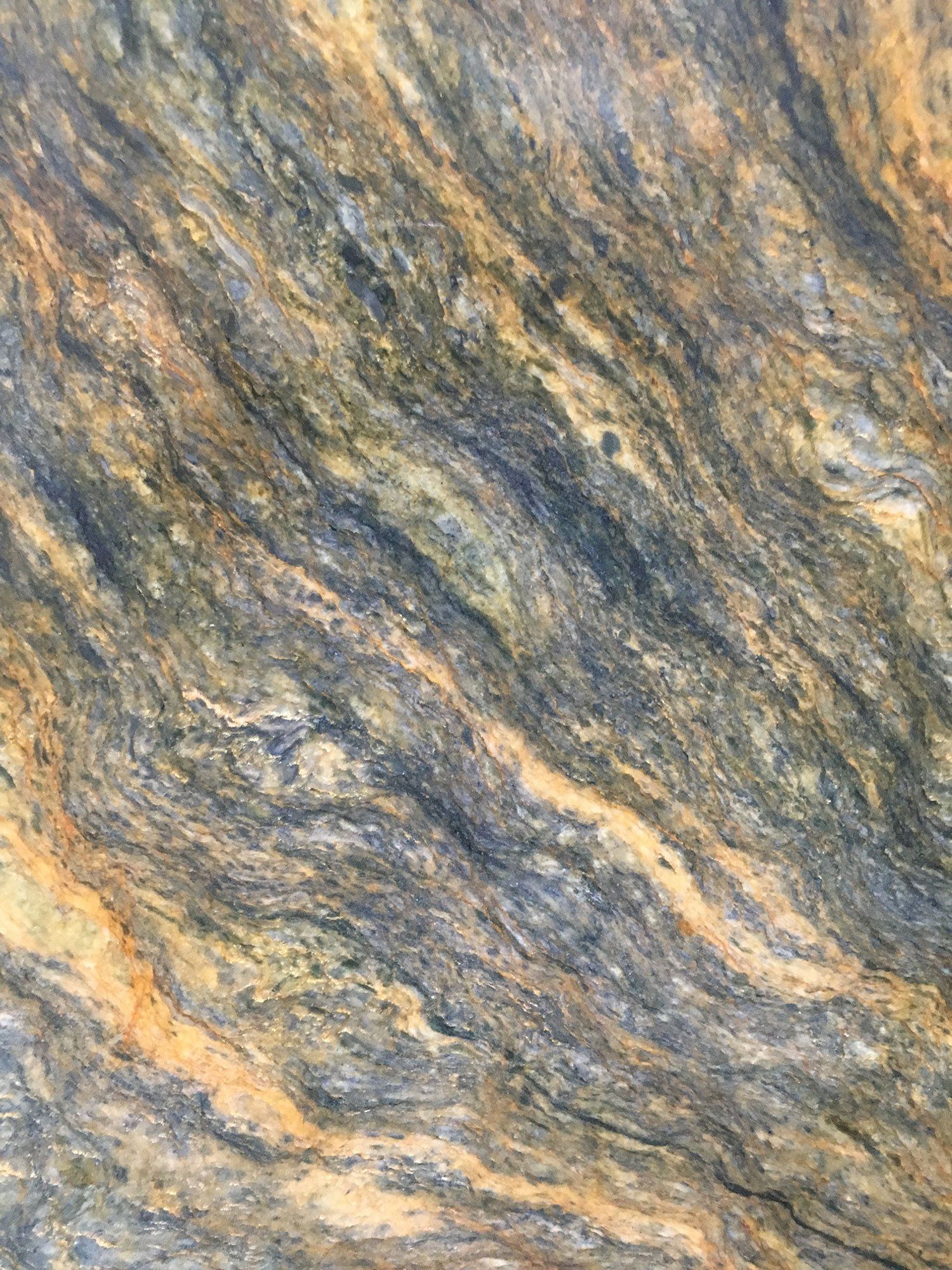 Kvarcitas: Fusion Dark