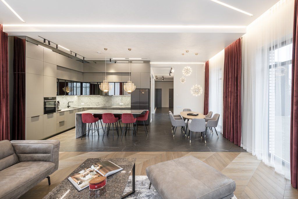 Naturalaus akmens gaminiai: Virtuvės stalviršis, stalas, sienų apdaila