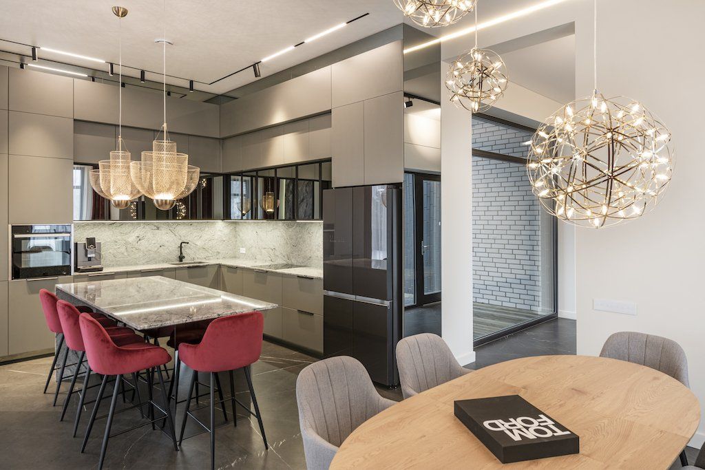 Naturalaus akmens gaminiai: Virtuvės stalviršis, stalas, sienų apdaila