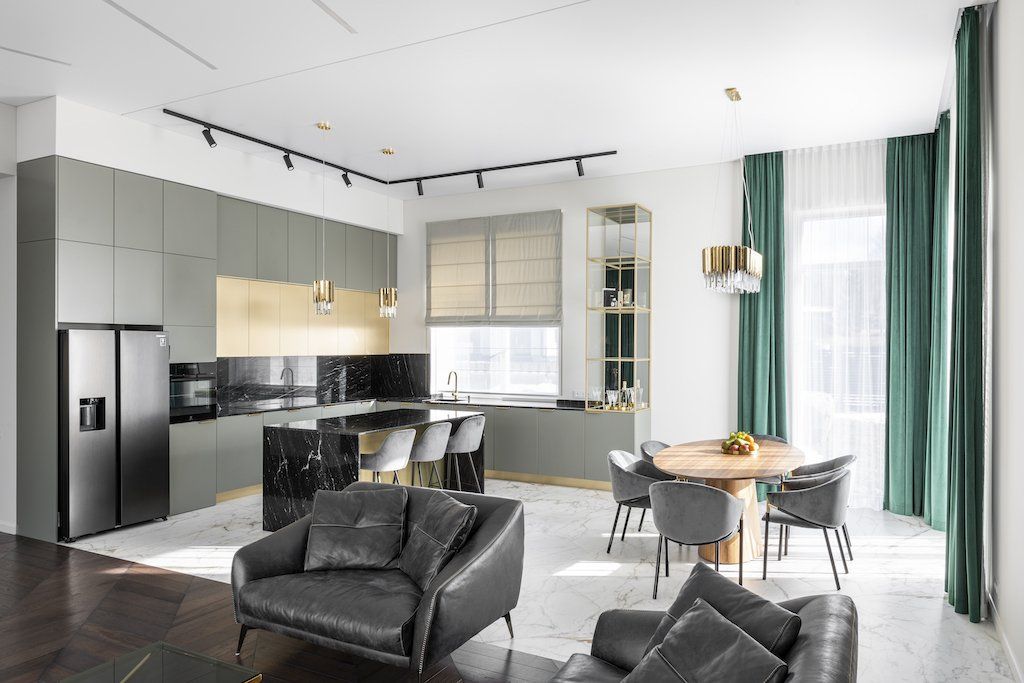 Naturalaus akmens gaminiai: Virtuvės stalviršis, stalas, sienų apdaila