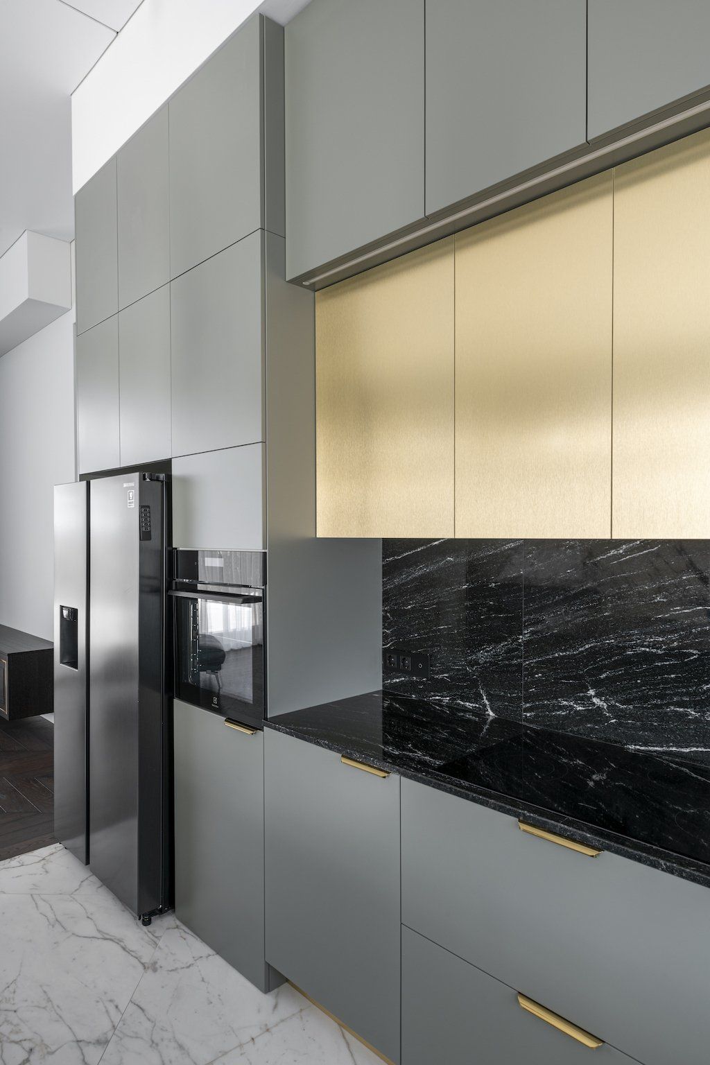 Naturalaus akmens gaminiai: Virtuvės stalviršis, stalas, sienų apdaila