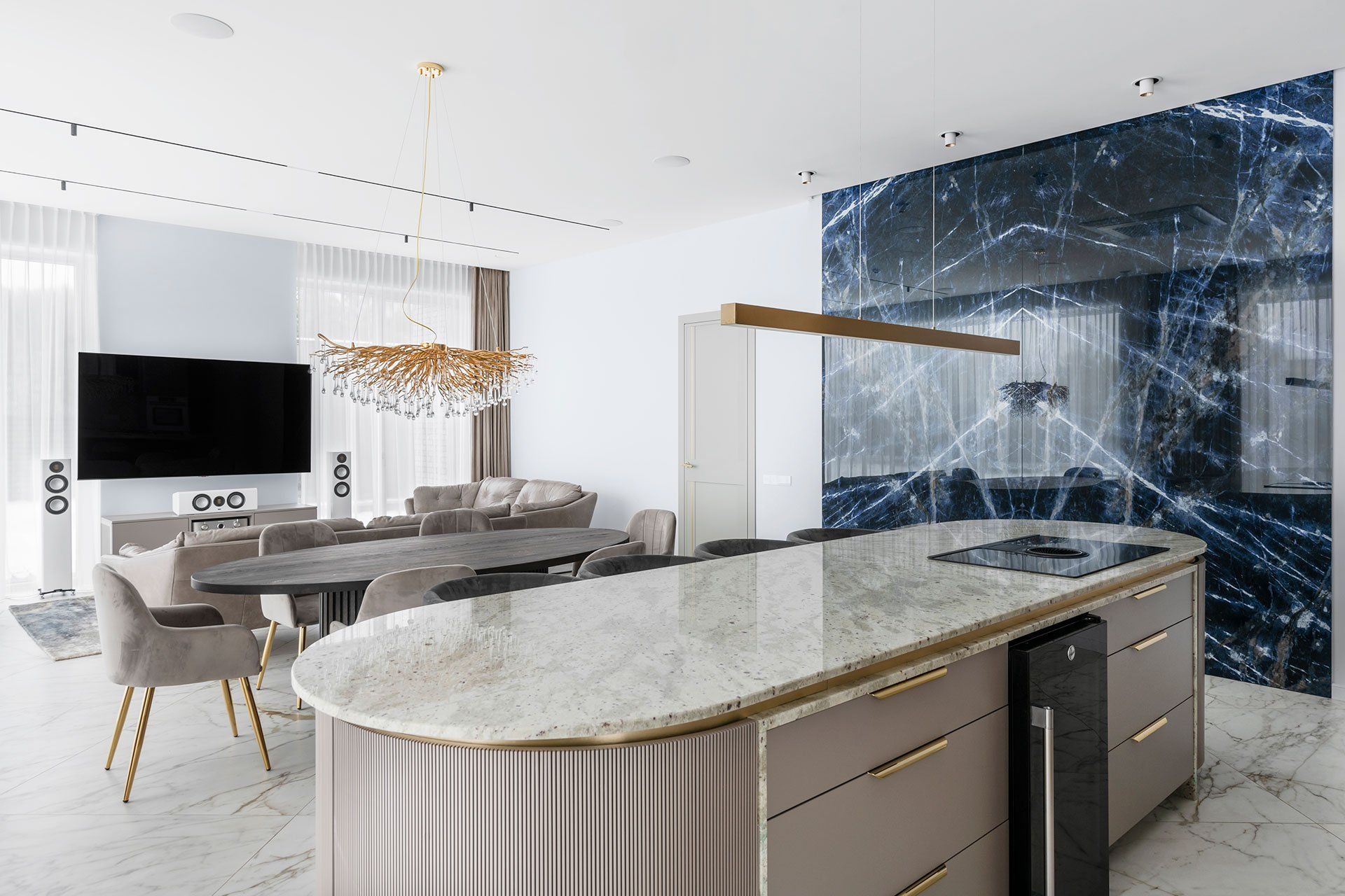 Naturalaus akmens gaminiai: Virtuvės stalviršis