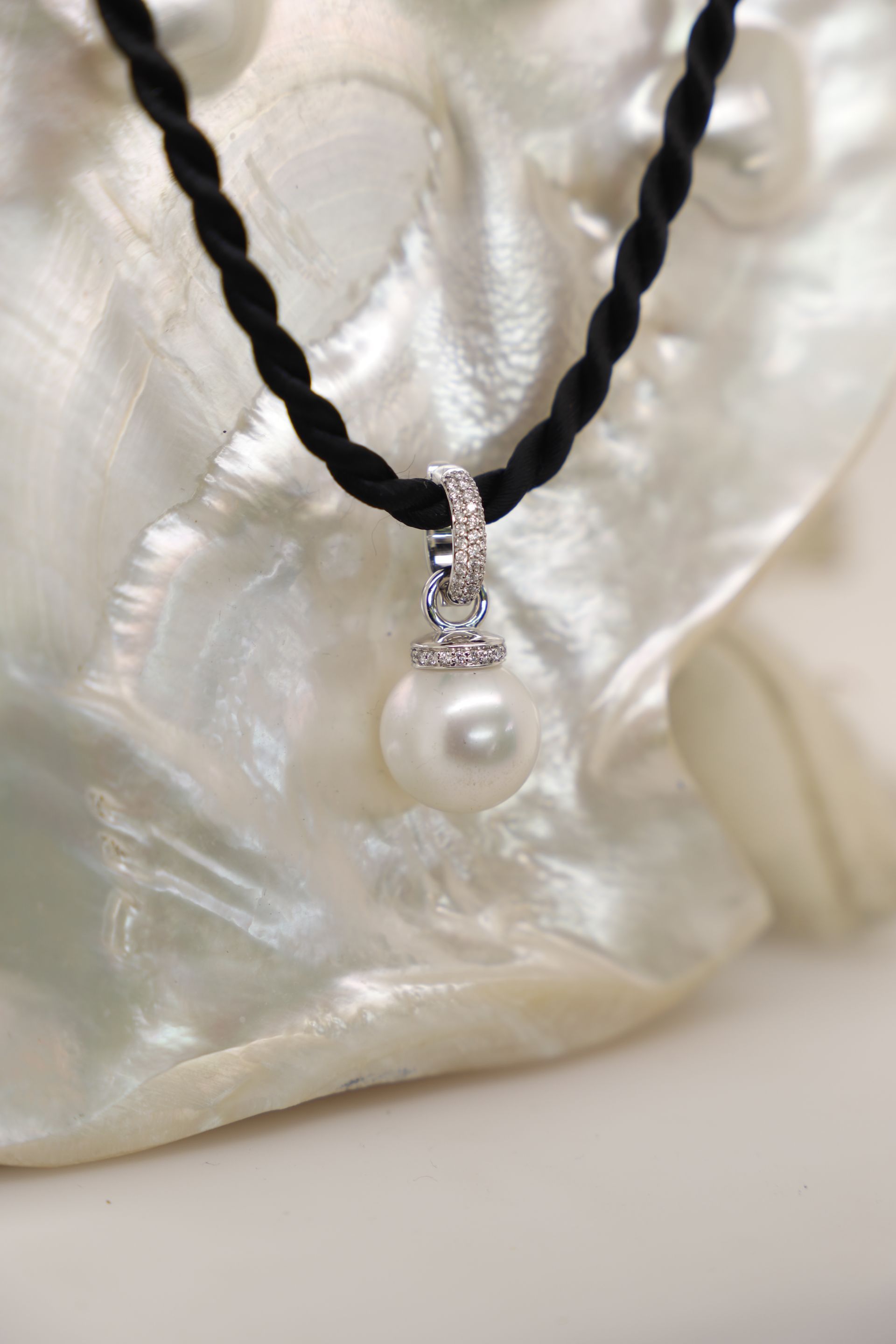 Diamond And White Pearl Necklace — Jewellery In Wanguri, NT