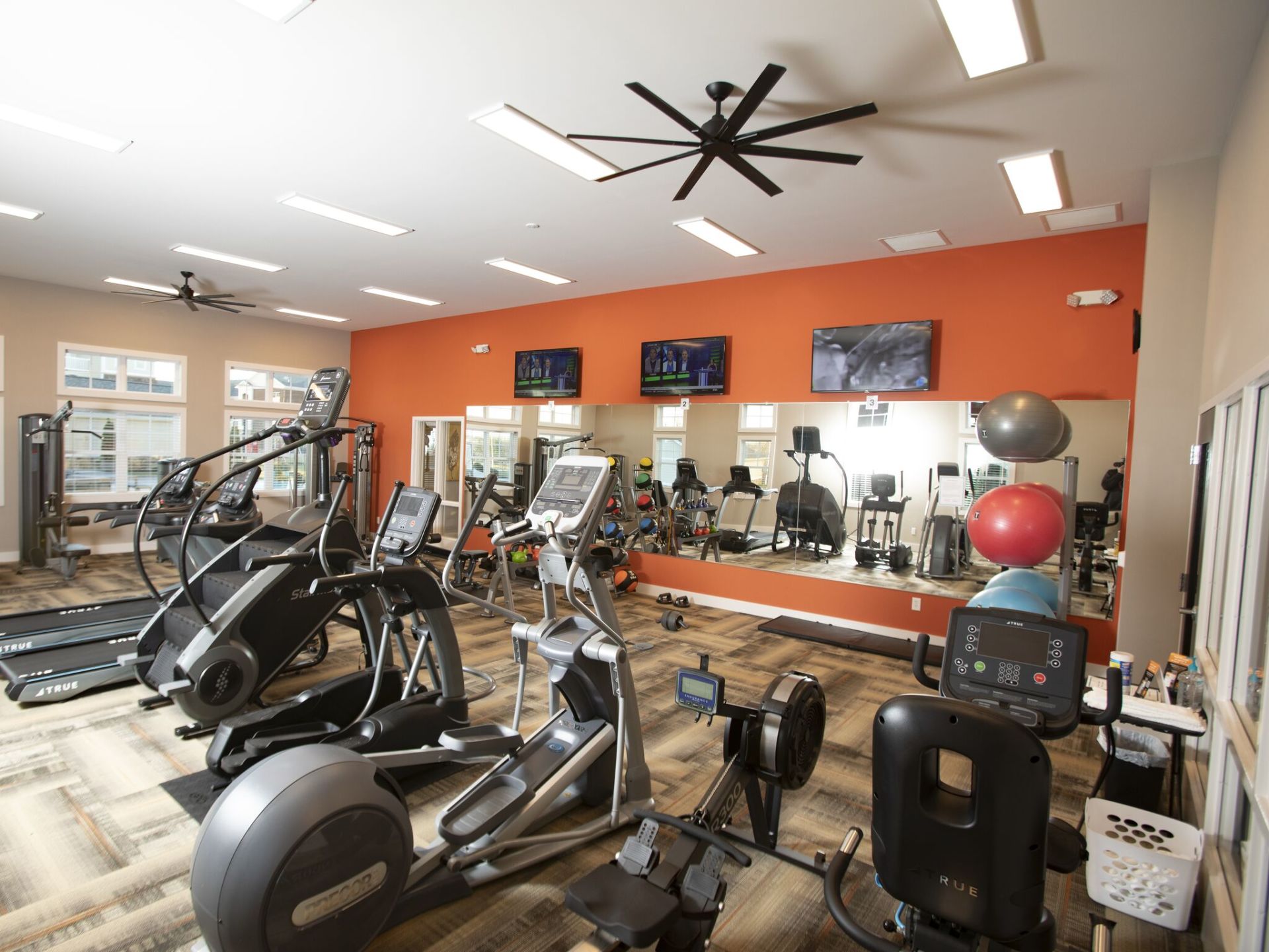 FITNESS CENTER