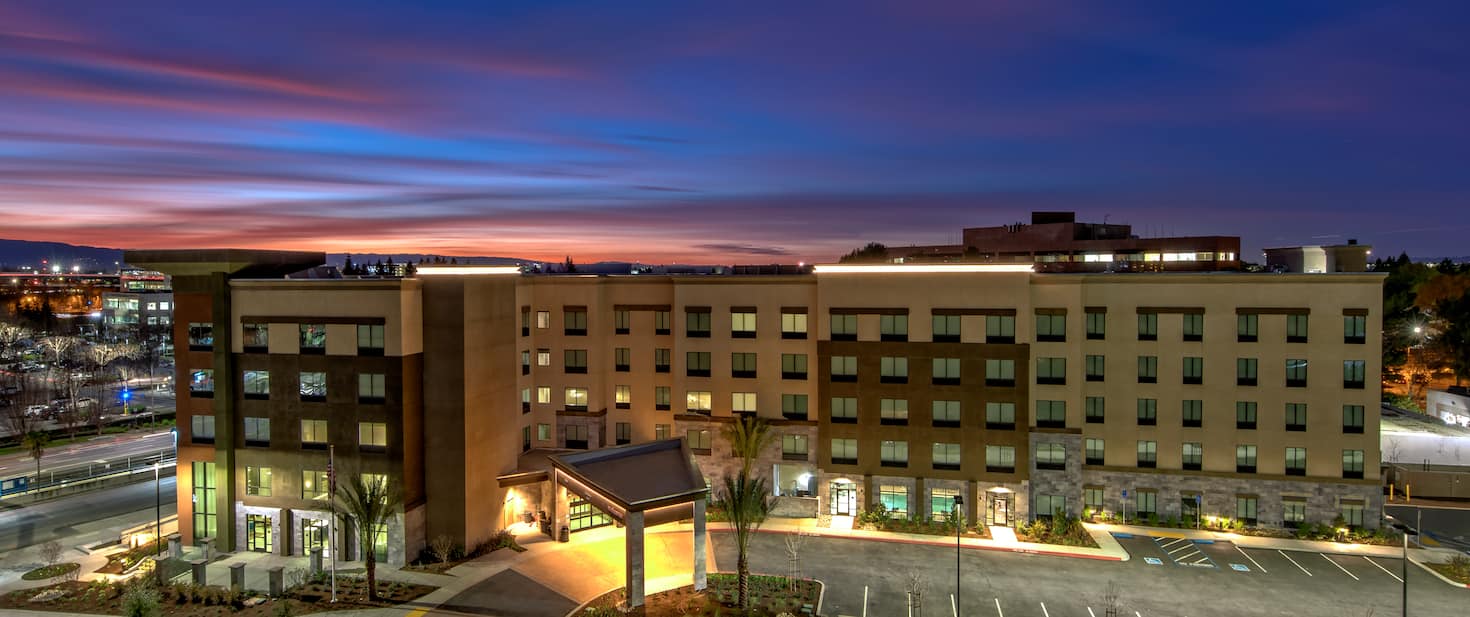 Exterior view of Hampton Inn & Suites San Jose Airport