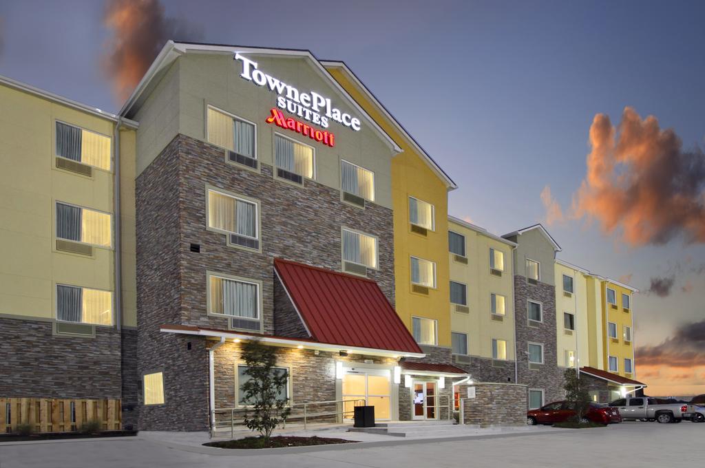 Exterior Angle View of Towneplace Suites St Louis Fenton