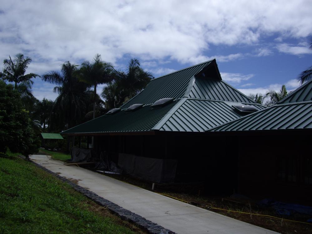 Hawaii homes with new roofing