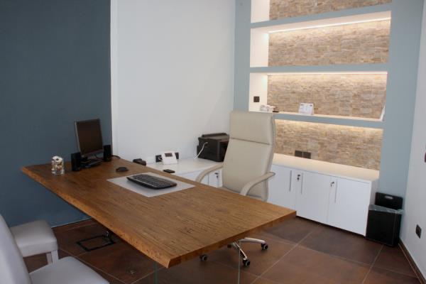 scrivania in interni