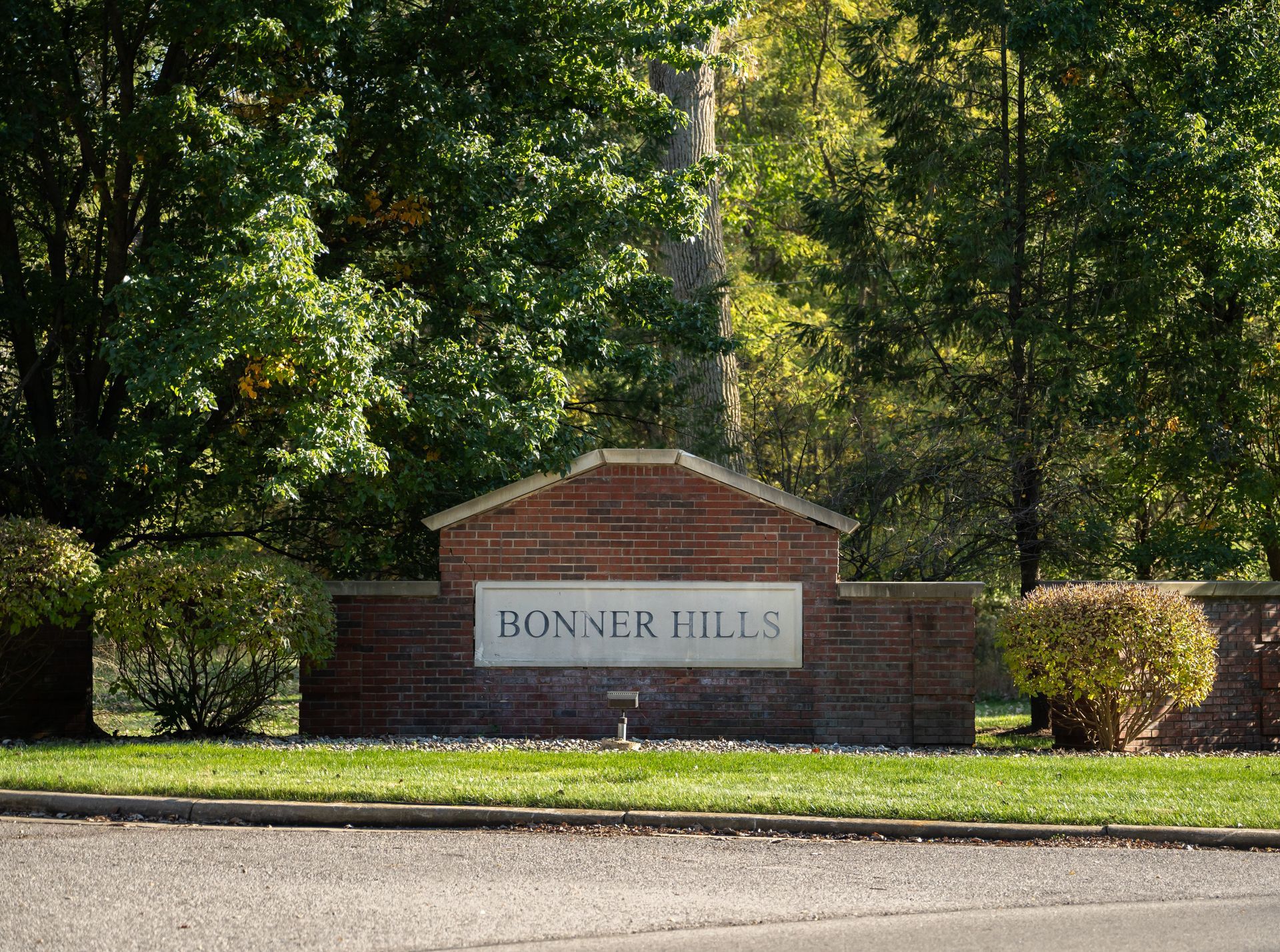 Bonner Hills Sign at Entrance